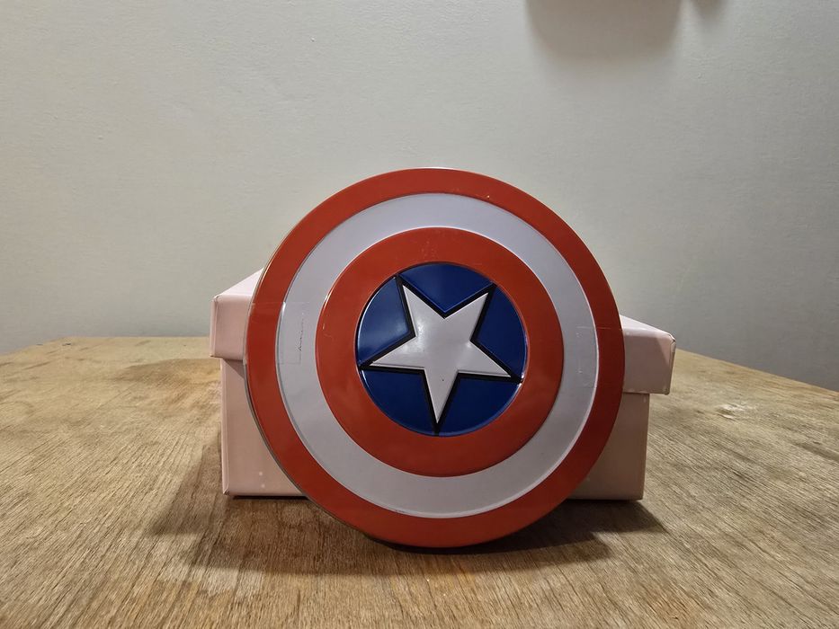 Lego Super Heroes 242506 Captain America metalowe pudełko minifigurka