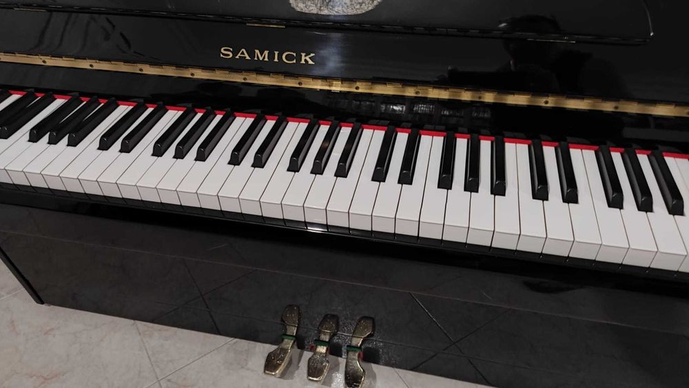 Piano Vertical Samick
