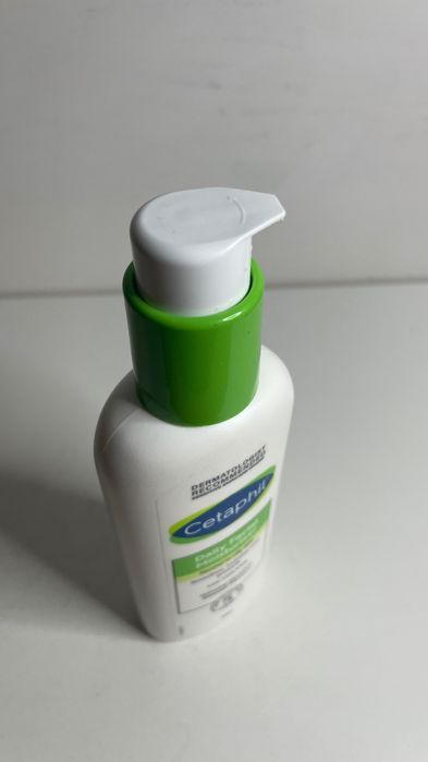 (43) Cetaphil Nawilżający krem do twarzy, cera normalna i tłusta, 118 ml