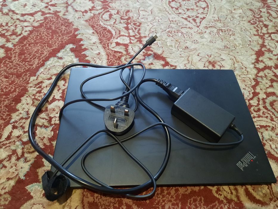 Lenovo ноутбук продаётся