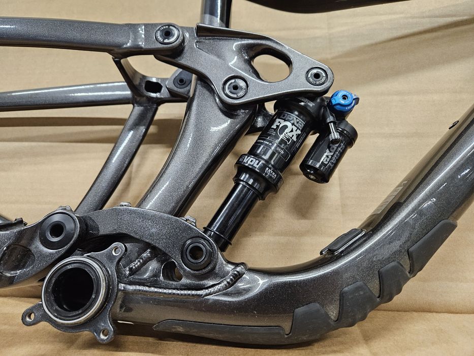 Rama frameset GIANT TRANCE X II M , Fox DPX2 , DUB ( trail , enduro )