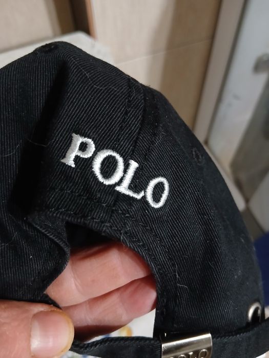 Чорна бейсболка від бренду Polo Ralph.