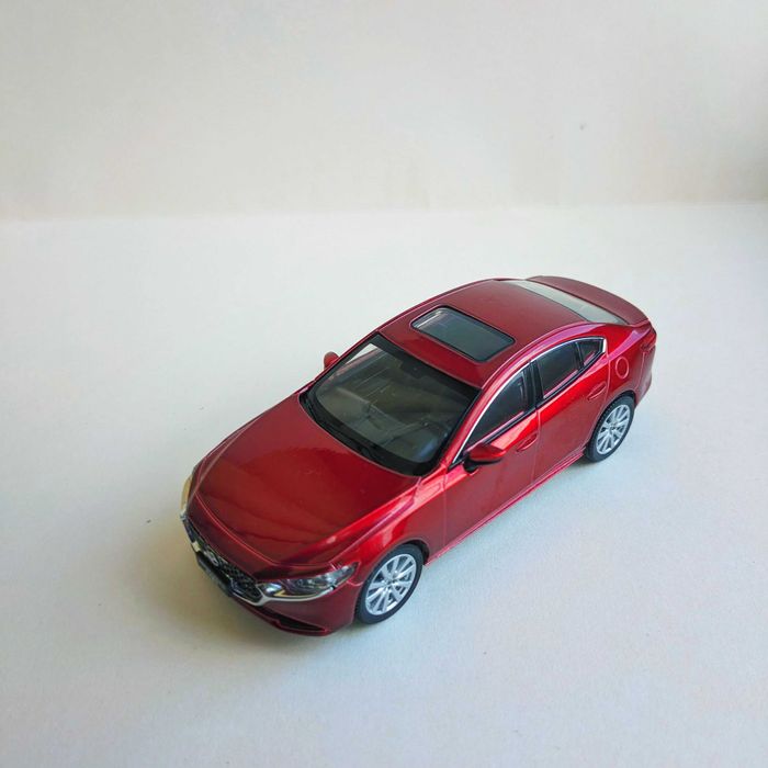Kolekcjonerski model Mazda 3 Soul Red 1/43