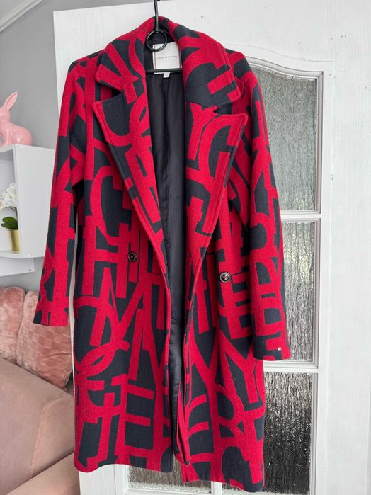 Płaszcz Tommy Hilfiger czarno-czerwony 36 S