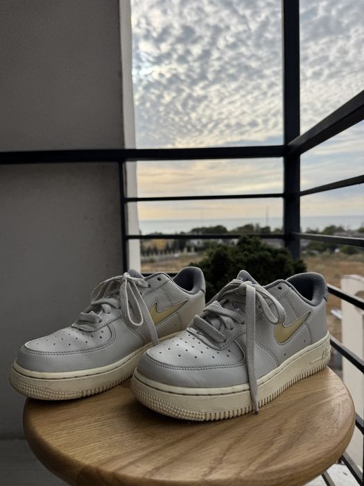 Кросівки (кеди) Nike Air Force F1 DC8894-100 жіночі сірі (оригінал)