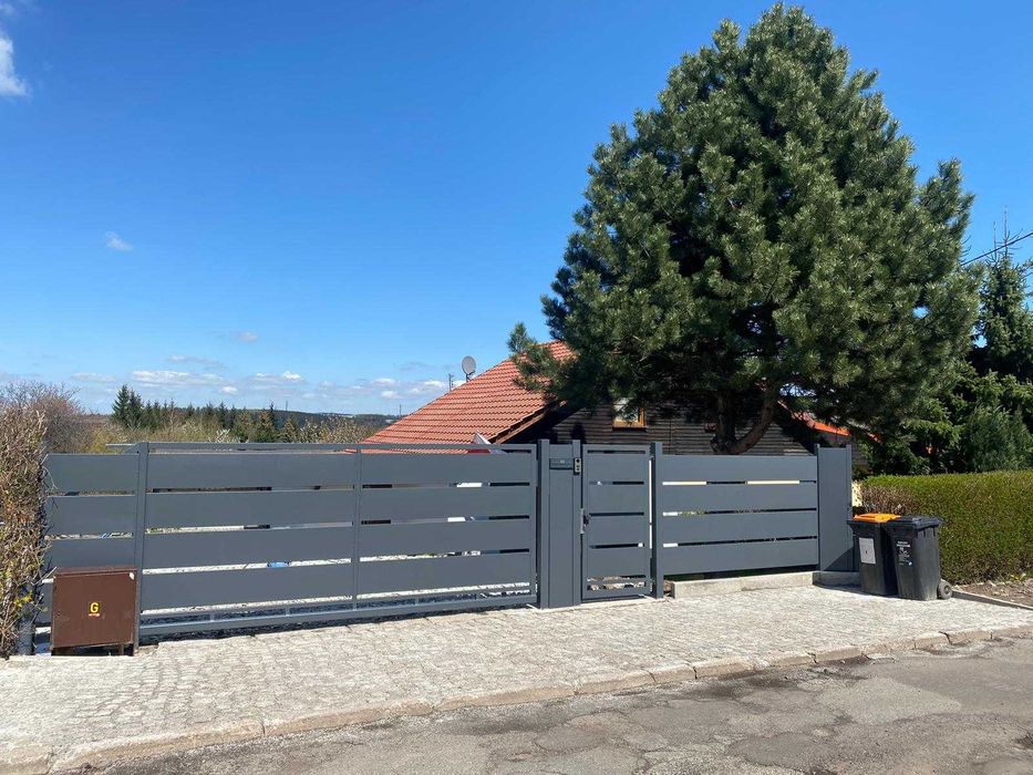 Brama przesuwna panel SUPREME 4mx1,42m ocynk+kolor PRODUCENT