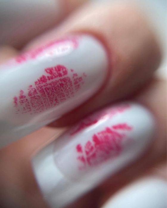 Маникюр ,нарощення, педикюр