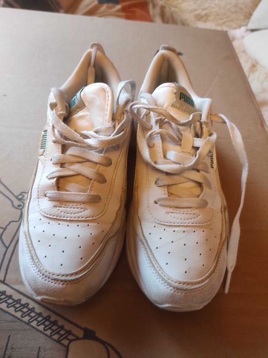 Кросівки жіночі для заняття спортом