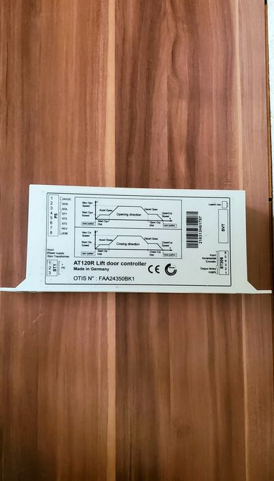 Блок приводу дверей кабіни OTIS AT120 - Ролик дверей шахти.