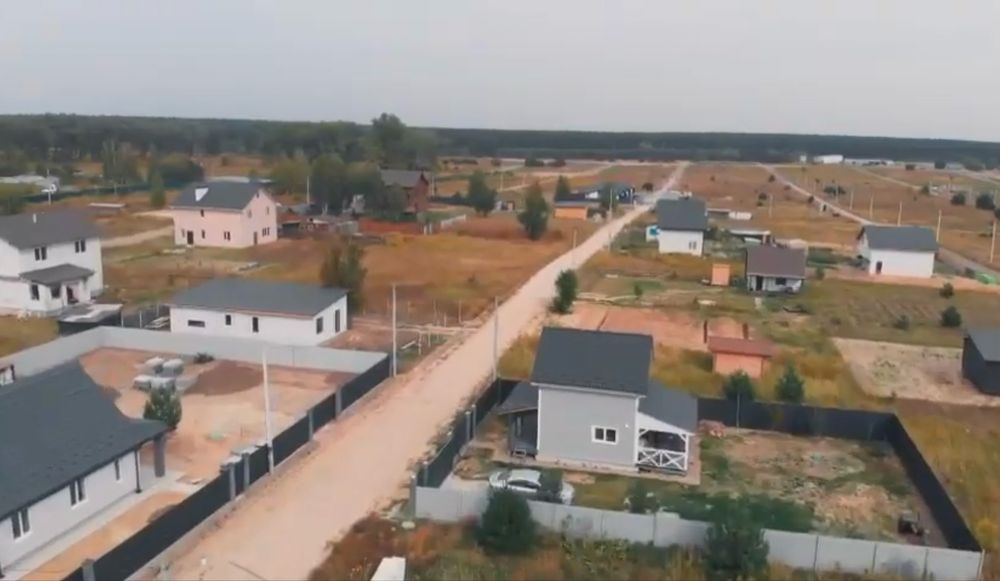 Ділянка Вашої мрії біля лісу!