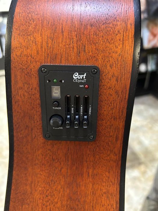 Гiтара Yamaha Cort AD810OP