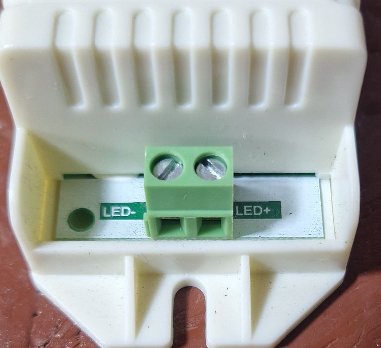 Led Driver 700mA DC27-40V AC 100-240V Kod A01/10