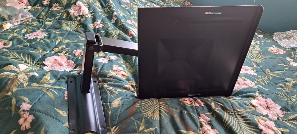 Uchwyt na ctelewizor ,monitor