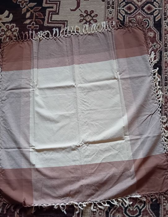 Obrus bawełniany z frędzlami