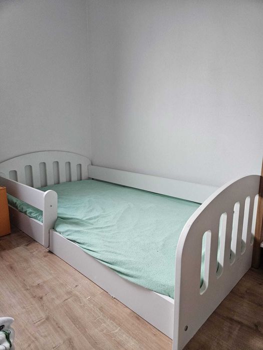 Łóżko dziecięce białe, używane