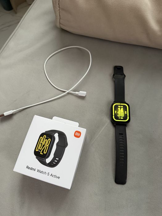 Продам часы Redmi Watch 5 Active