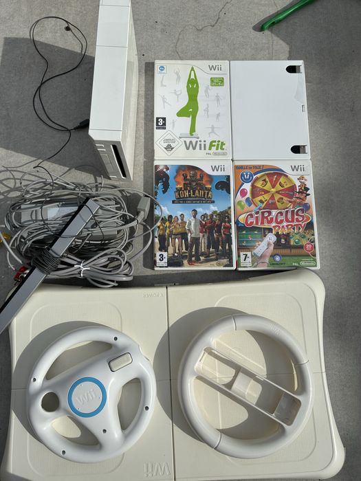 Wii como nova com acessorios e jogos
