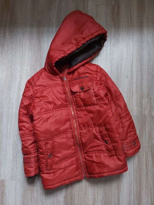 Тепла осіння курточка на синтепоні!! 5-6 років..