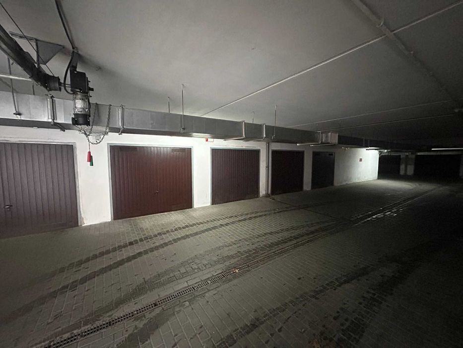 Garaż w kompleksie podziemnym