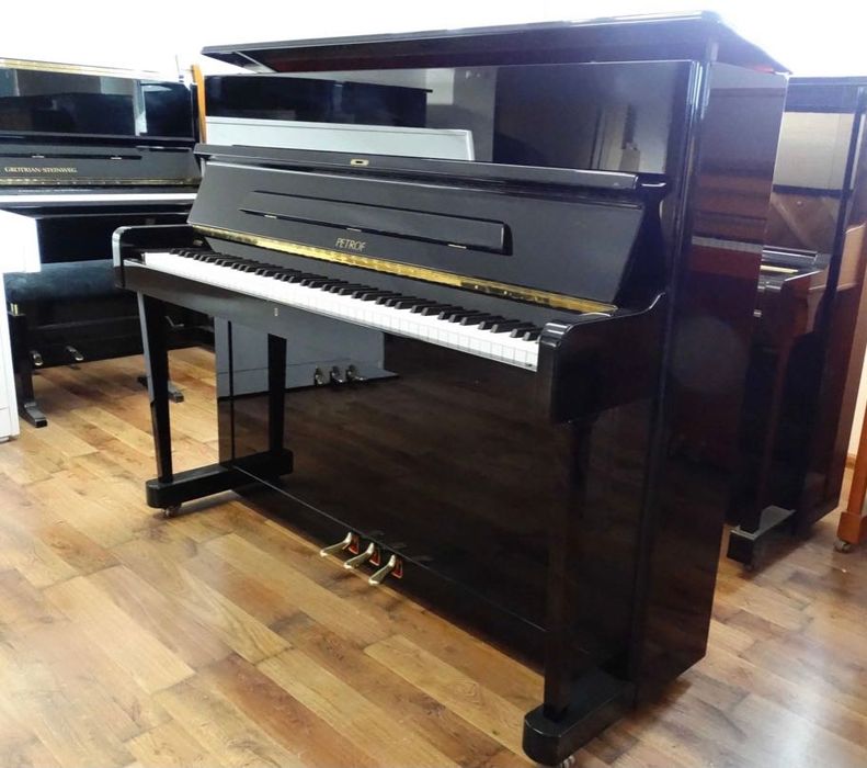 Pianino petrof fortepian kawai yamaha petrof