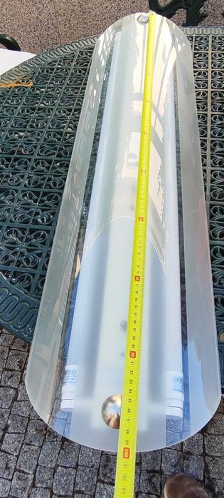 Flurecente com lâmpadas lede.