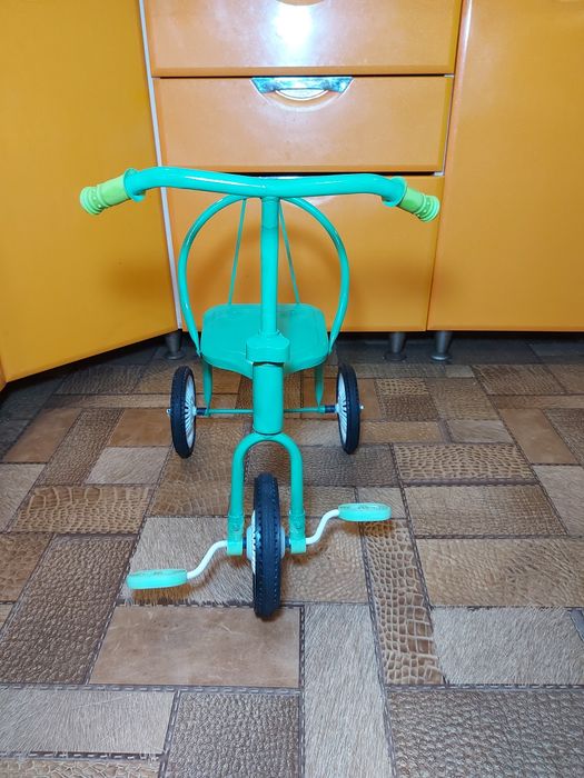 Дитячий триколісний велосипед