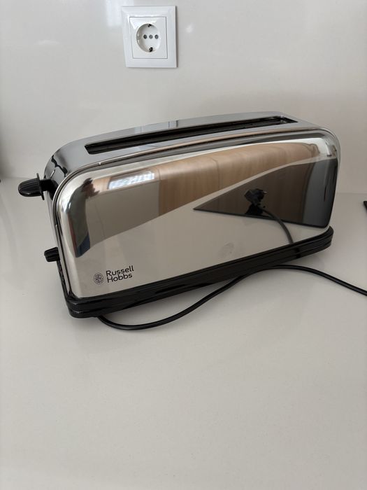 Torradeira Russel Hobbs