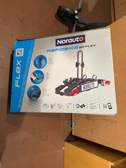 Suporte de bicicletas Norauto Rapidbike 2P Flex para bola de reboque.