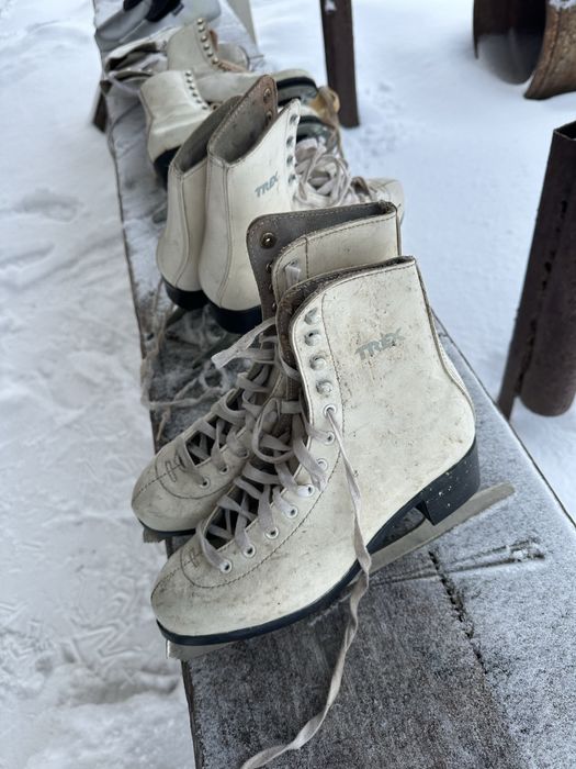 Продам ковзани , коньки