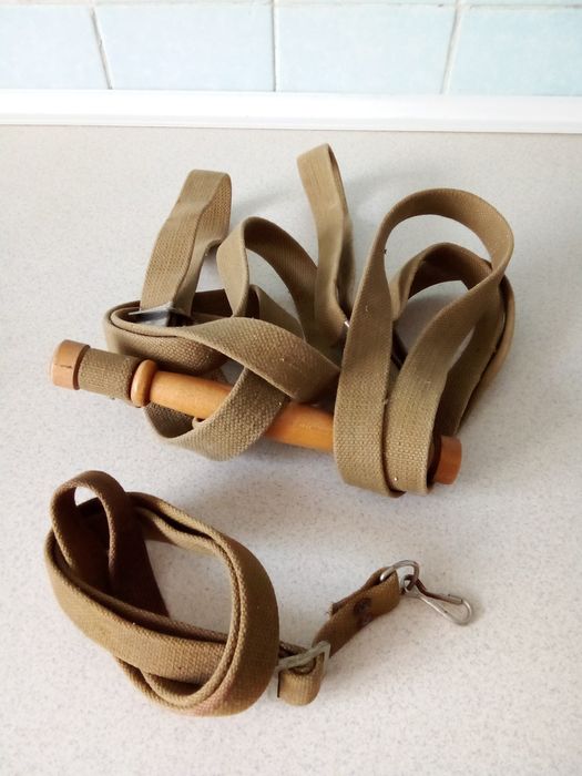 Ремни с ручкой и одноточка. Нитки, тесьма хаки.