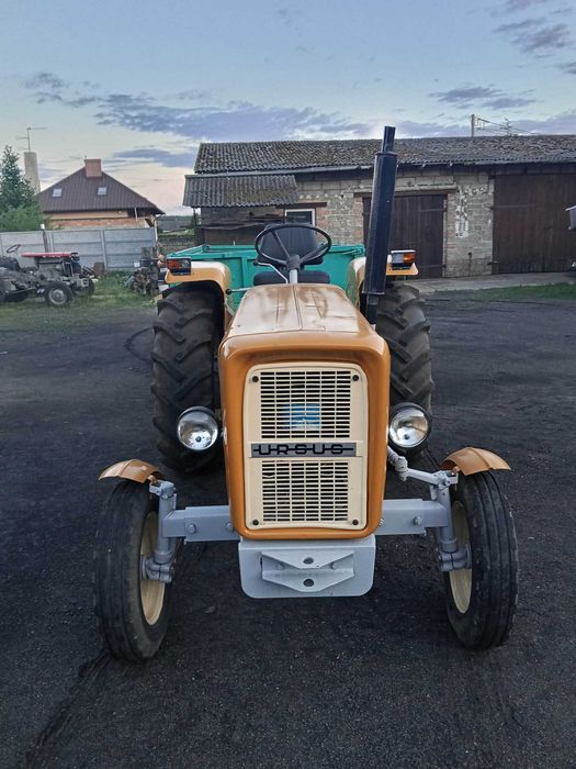 Sprzedam ciągnik C360