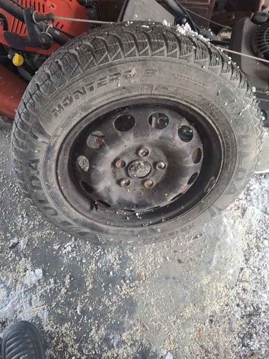 Felgi z oponami zimowymi