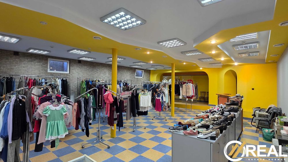 Продаж унікального торгового приміщення в центрі Луцька(вул.Л.Українки 32)