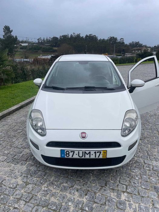 Fiat Punto Van 1.3 MultiJet (2018) – Nacional, Económico e Fiável