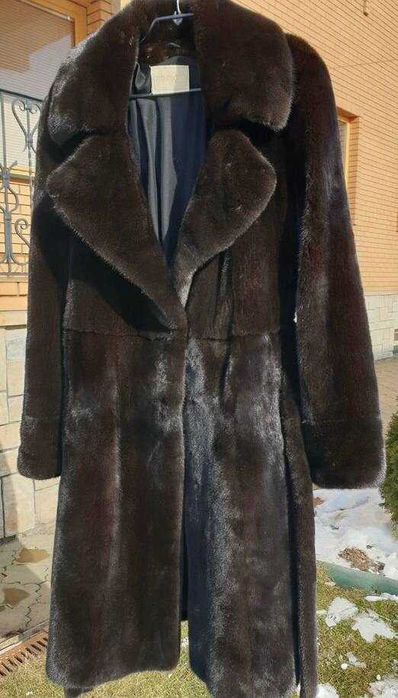 Продам норковую шубу