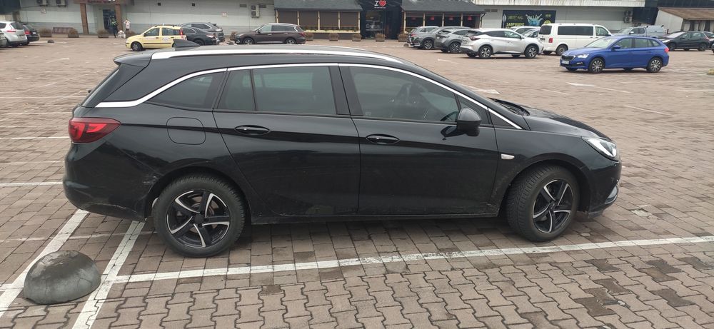 Продам Опель Астра 2017.