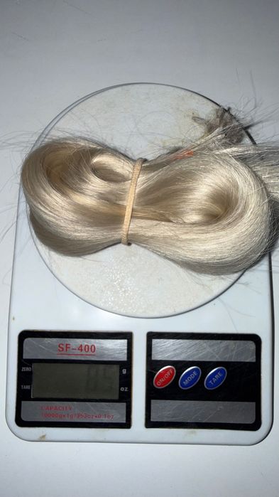 Натуральне волосся блонд