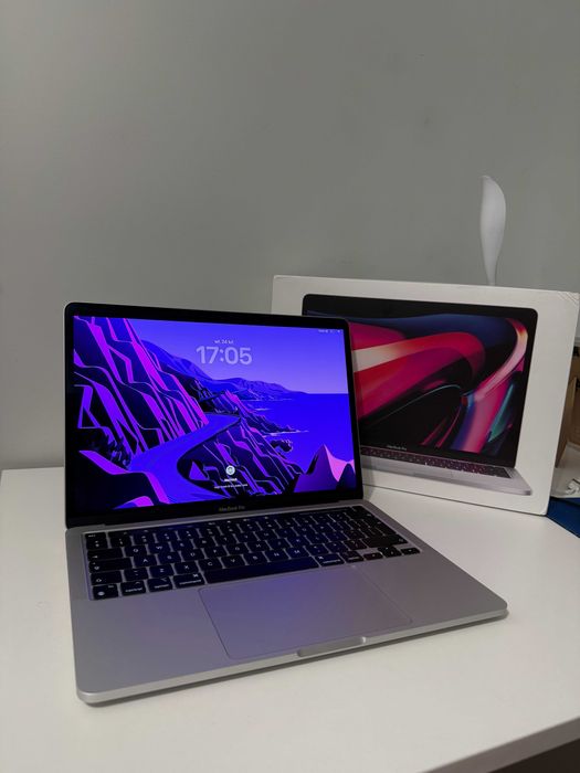 MacBook Pro M2 /16Gb Ram /256 GB