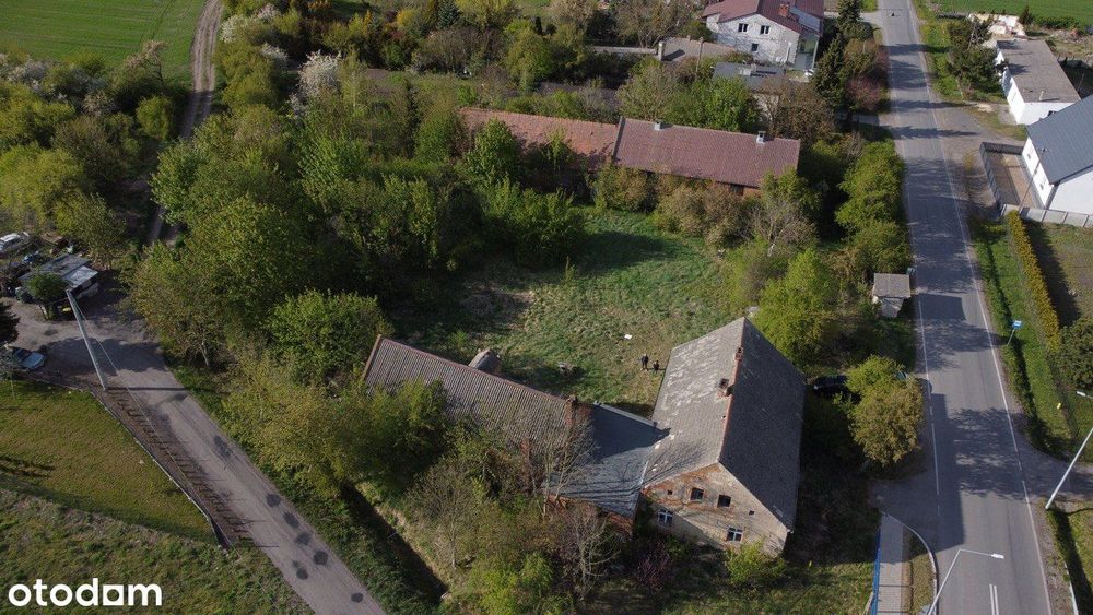Nieruchomość z dużym budynkiem gospodarczym 324 m² i działką 2400 m²
