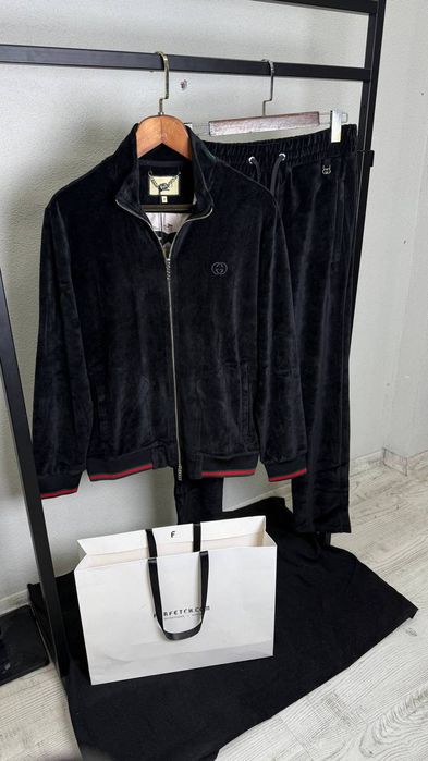 Велюровий, бархатной спортивний костюм Гуччі