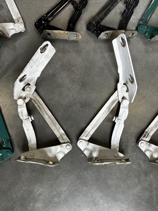 Петлі капота завіса Спрінтер Sprinter W906 крафтер Crafter