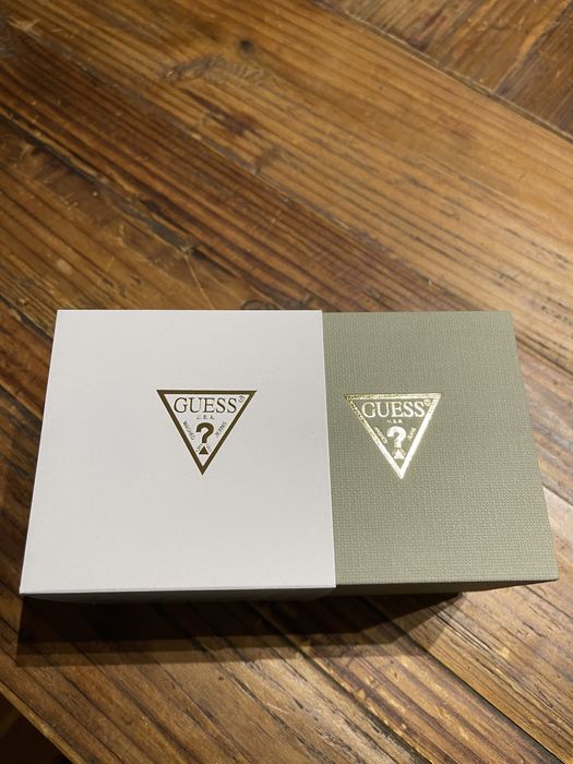 Caixa para relógio Guess