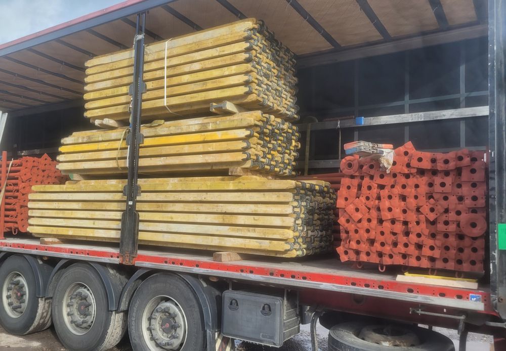 Stemple budowlane podpory Stropowe Szalunki budowlane Płyta Szalunkowa Podpory metalowe Podpory Stropowe  Płyta topolowa czarna Sklejka budowlana