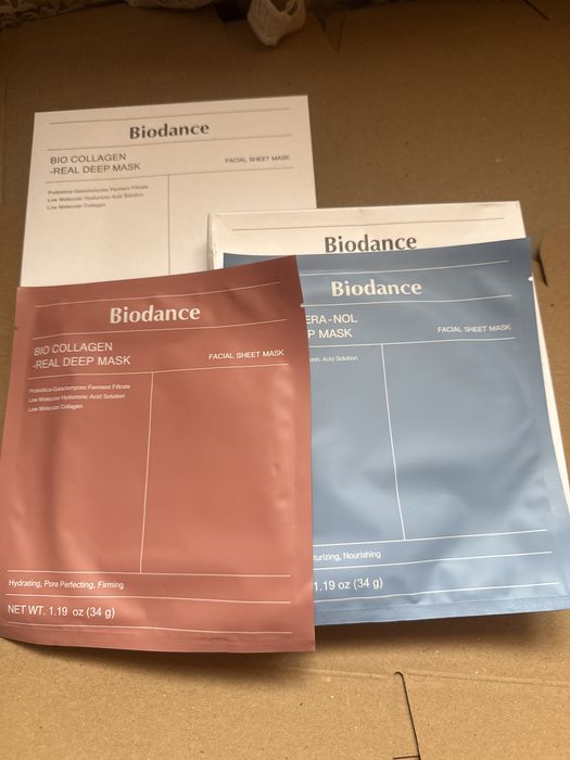 Маска для обличчя Biodance рожеві та сині