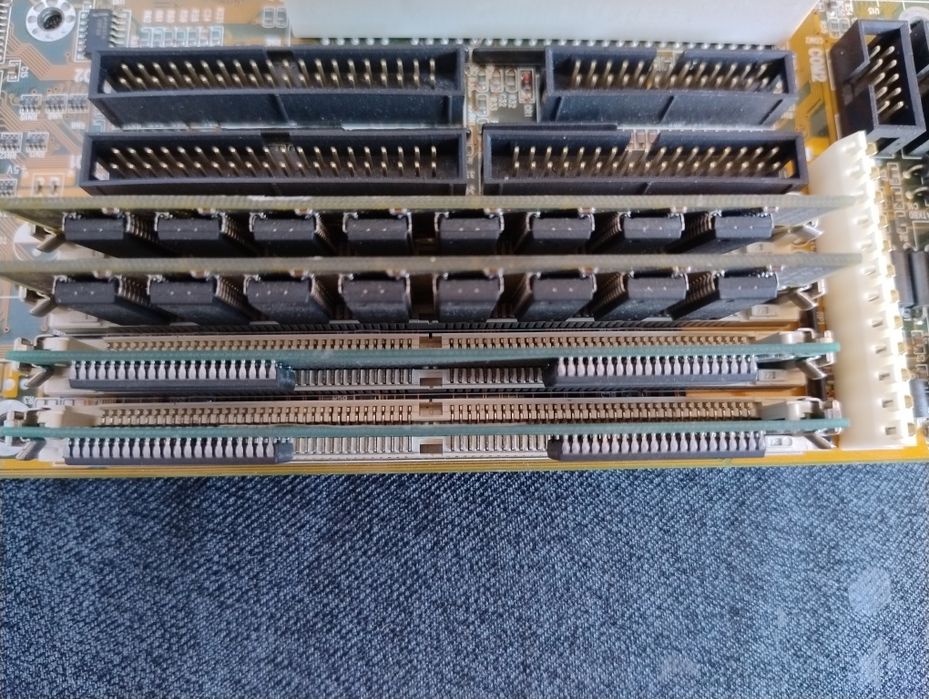 Płyta pod socket 7 (opis)