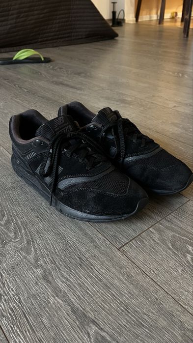 Живучие кроссовки New Balanse 997H
