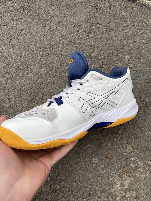 Волейбольні кросівки Asics sky elite ff