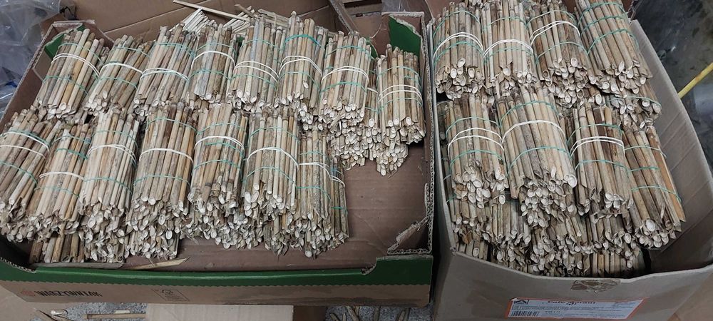 Rurki trzcinowe, trzcina, murarka ogrodowa.