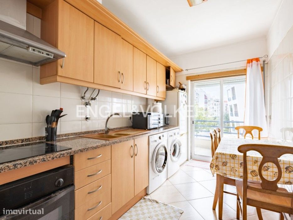Apartamento T2 mobilado na Quinta do Texugo