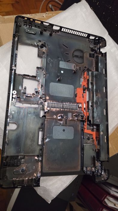 Kit Carcaça Acer Aspire E1-571 / V3-571 / Packard Bell TV11 (Palmrest + Base)